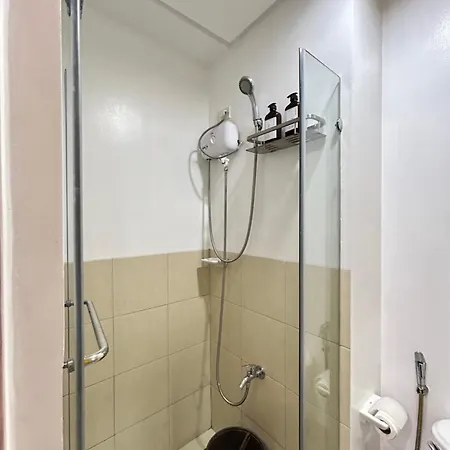 Spacious 1Br - Afterwork Staycation Unit - 8Pm Chekin