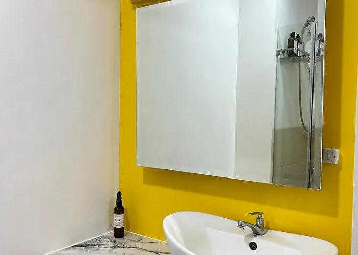 Spacious 1br - Afterwork Staycation Unit - 8pm Chekin *