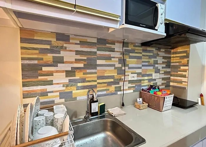 Aparthotel Spacious 1br - Afterwork Staycation Unit - 8pm Chekin