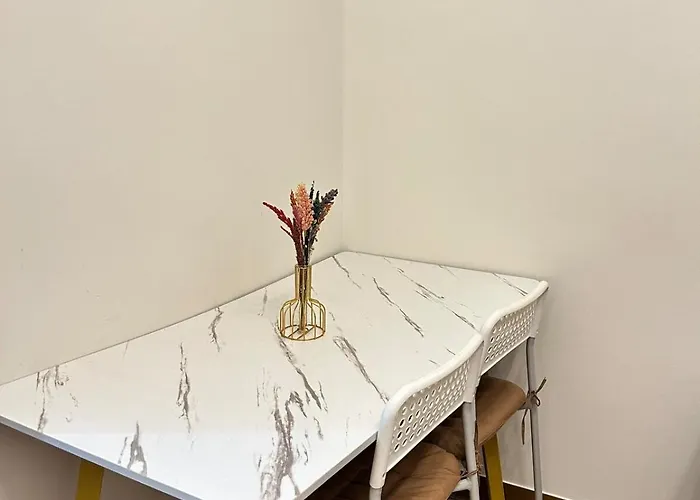 Spacious 1br - Afterwork Staycation Unit - 8pm Chekin Manila