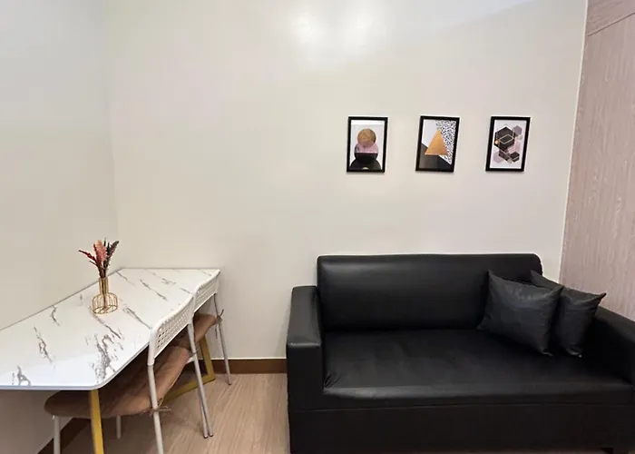 Spacious 1br - Afterwork Staycation Unit - 8pm Chekin Aparthotel *