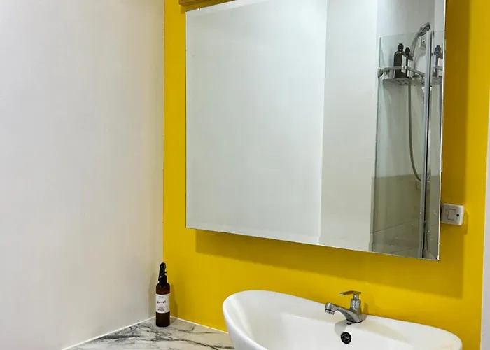 Spacious 1br - Afterwork Staycation Unit - 8pm Chekin Aparthotel Manila